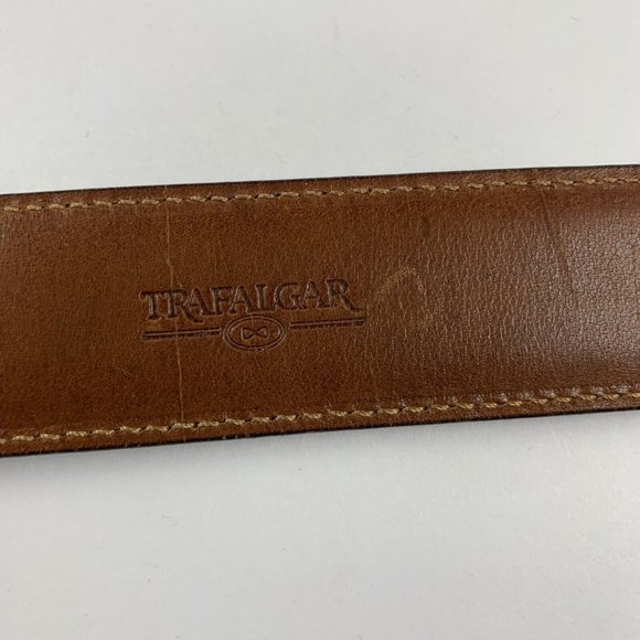 Trafalgar Dress Belt Men's 40 Dark Brown‎ Genuine Leather Business Attire 8345 - Picture 3 of 10